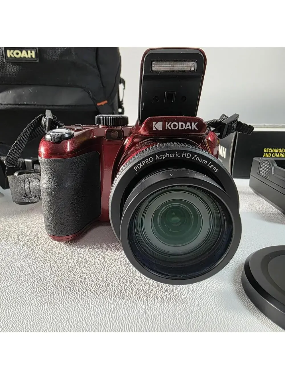 KODAK PIXPRO AZ425 20MP Digital Camera 42X Optical Zoom Wide Angle 1080P Bundle